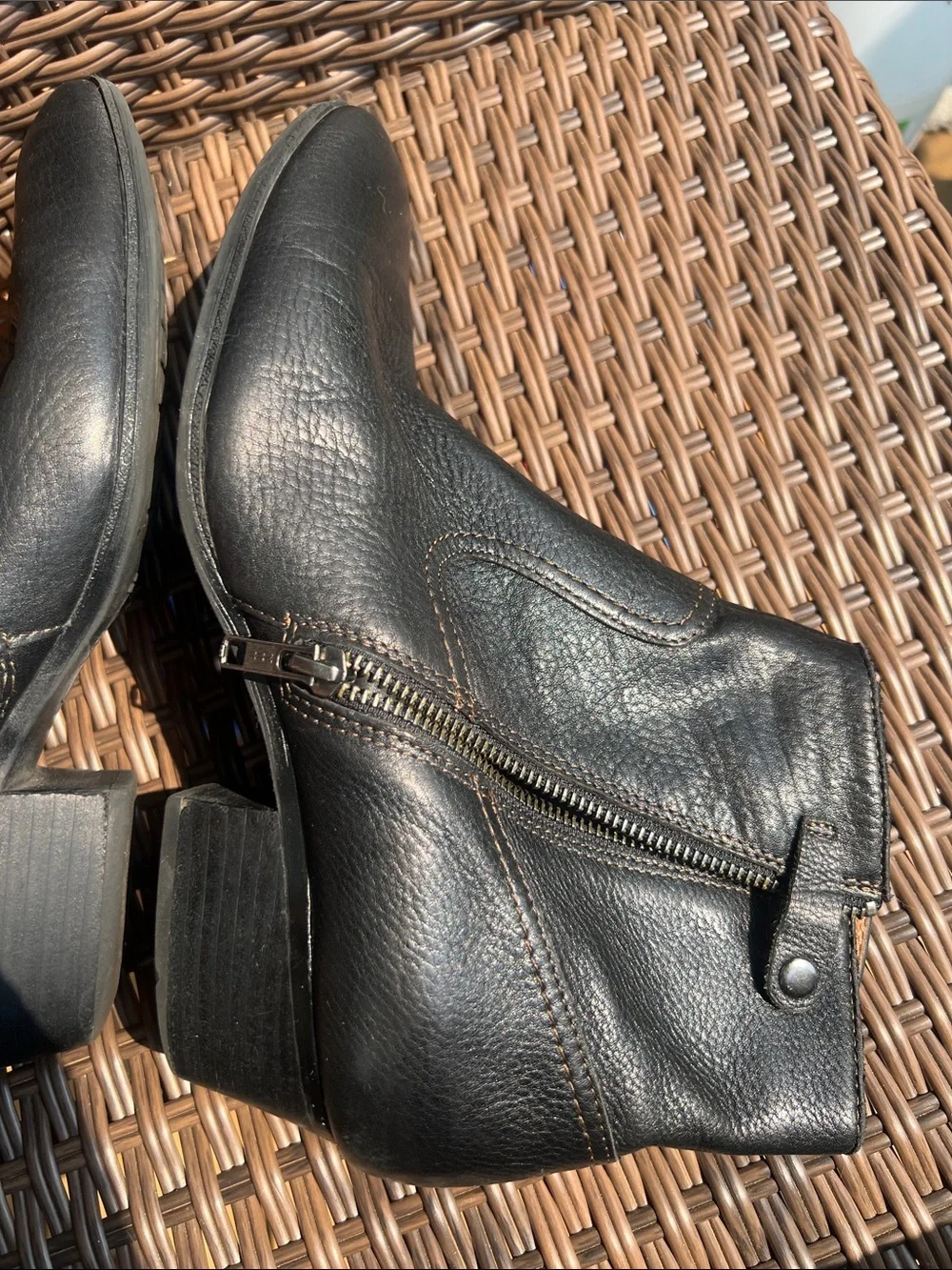 Sofft Black Leather Ankle Booties with Side Zip